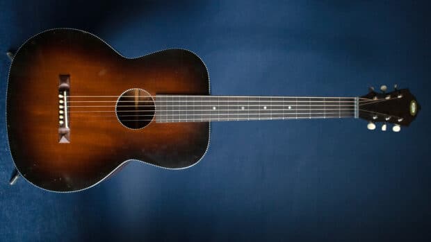 1940's Oahu Jumbo Hawaiian Square Neck